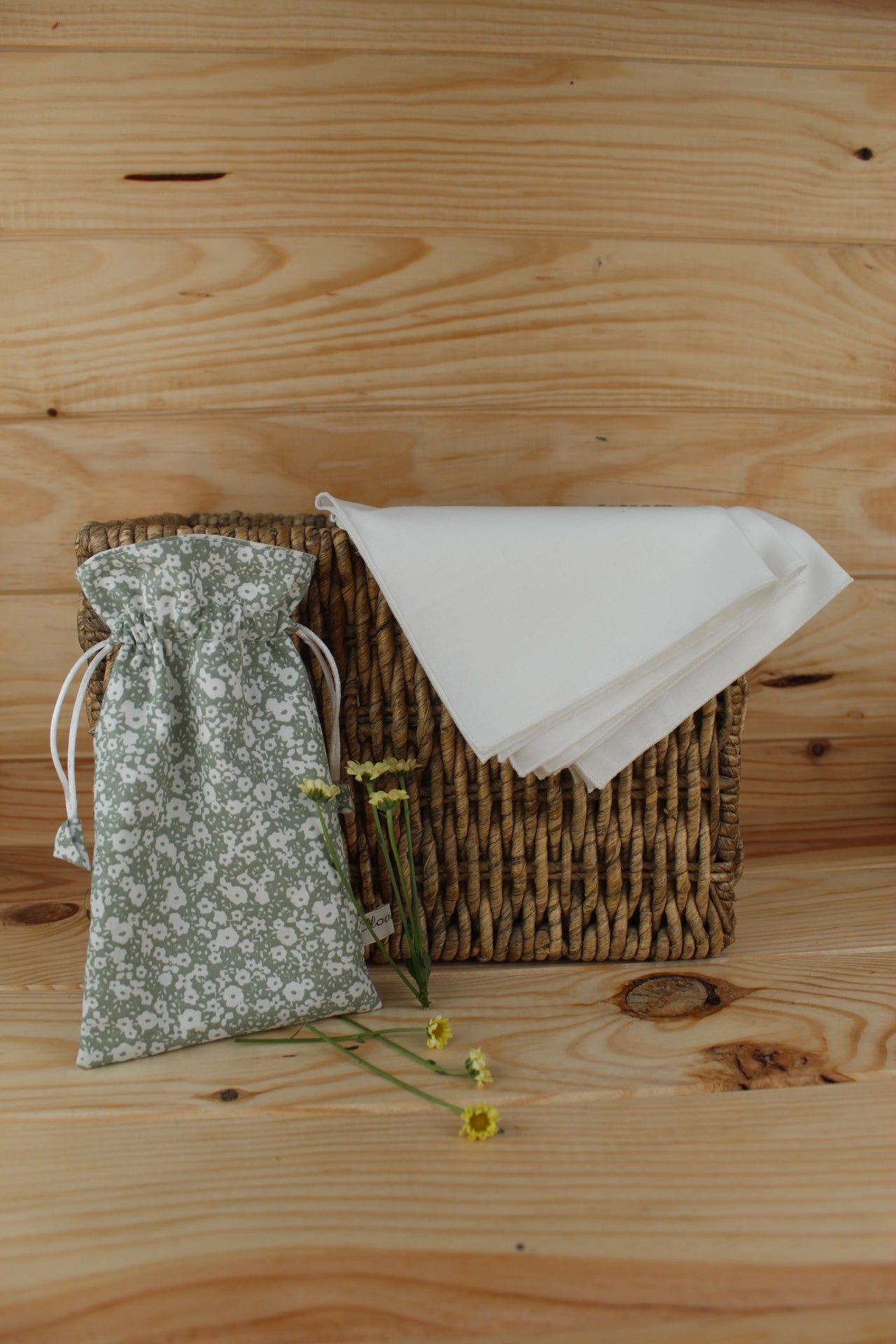 Fabric handkerchief set
