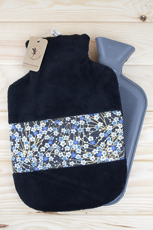 Reversible hot water bottle 