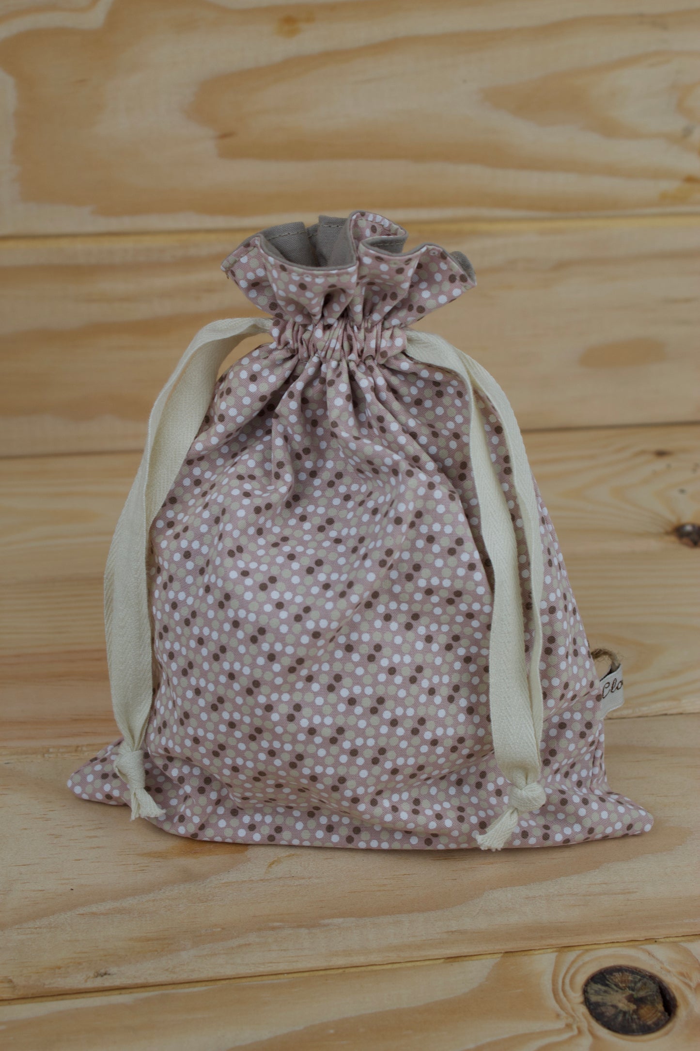 Small pouch bag