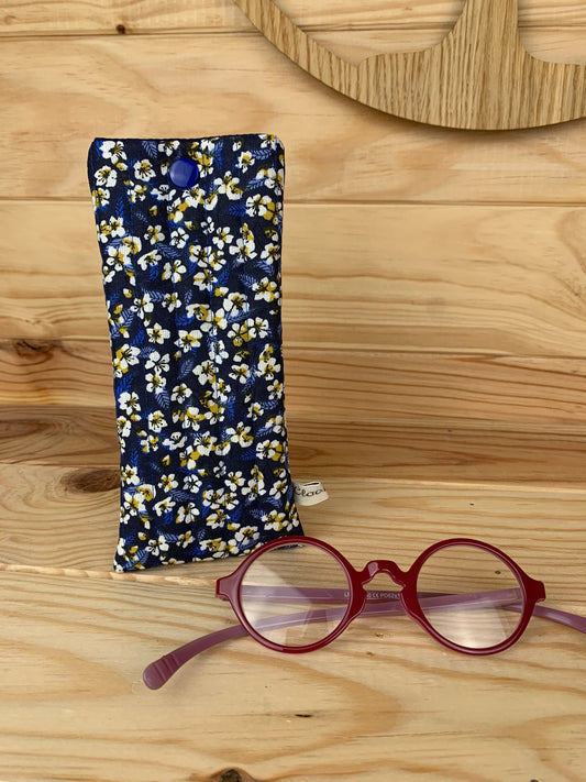 Glasses case 