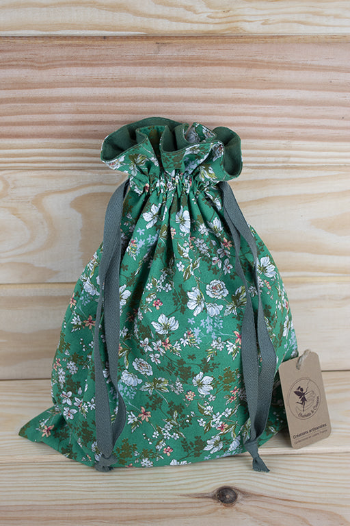 Medium pouch bag